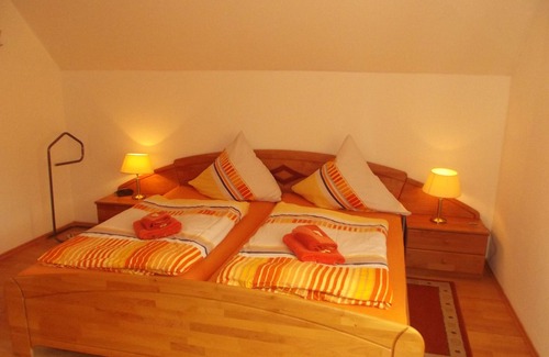 Erden House | Discover Weingut & Gästehaus Kaufmann-Schneider: Rated 9.6