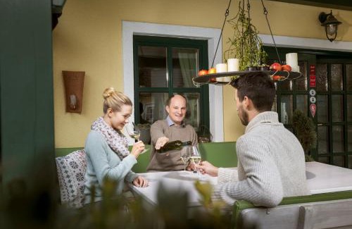 Goettlesbrunn-Arbesthal Bed & Breakfast | Guest Rated 10/10 at Weingut & Gästezimmer Edelmann