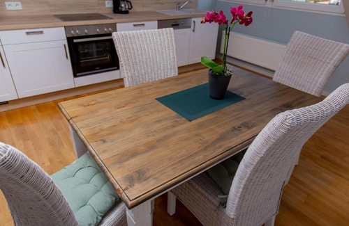 Krov House | Discover Weingut Gerd Müllers: Family-Friendly Retreat