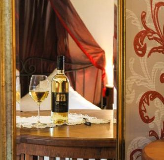 Mainz-Bingen Bed & Breakfast | Discover Weingut Weinstube Weinhotel Wolf: 9.1/10 Rating