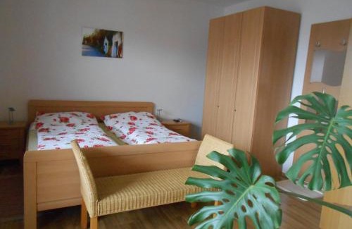 Herrnbaumgarten House | Discover Weingut zur Schlafmütze: Pet-Friendly Oceanfront Retreat