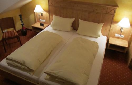 Neustadt-Hambach Bed & Breakfast | Discover Weinhaus Paradies - Family-Friendly & Highly Rated