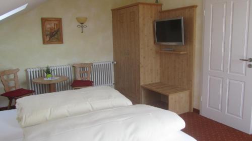 Neustadt-Hambach Bed & Breakfast | Discover Weinhaus Paradies - Family-Friendly & Highly Rated
