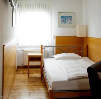 Mainz-Bingen Hotel | Welcoming Weinhaus Selmigkeit: Child-Friendly Escape