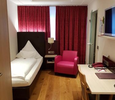 Ockfen Hotel | Pet Friendly Weinhotel Restaurant Klostermühle with Ocean View