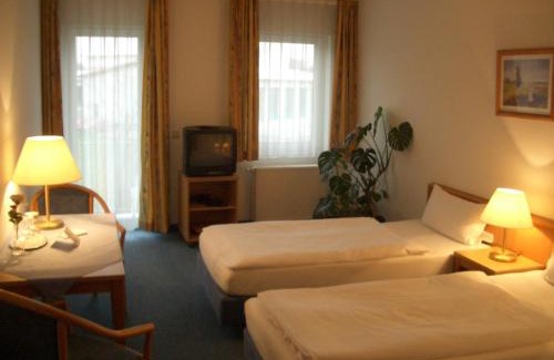 Frankenthal Hotel | Pet-Friendly Weinhotel Wagner with Ocean Views & Family Amenities