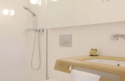 Kirsch Hotel | Exceptional Stay at WeinKulturgut Longen-Schlöder Hotel
