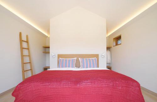Kirsch Hotel | Discover WeinKulturgut Longen-Schlöder with Ocean Views