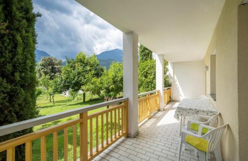 Lana Apartment | Weinsepphof Ferienwohnung 8: Guest Rated 9/10 with Pool