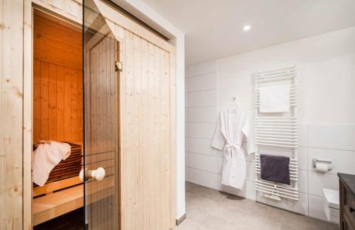 Busum Apartment | Weisse Villa Apartment 2: Family-Friendly Retreat Awaits