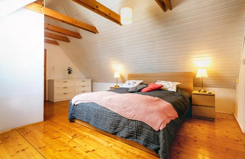 Oslip Bed & Breakfast | Discover Weissenbacherhof B&B: Pet-Friendly Haven