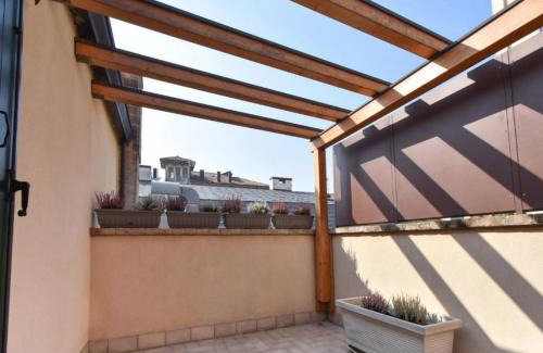Padova Apartment | Explore Welc-ōM Golden Apartment for Your Next Stay