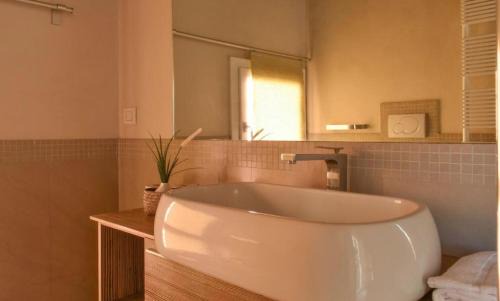 Padova Apartment | Explore Welc-ōM Golden Apartment for Your Next Stay