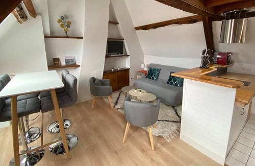 La Cite Apartment | Cozy Ocean View Studio with Pool and Breakfast Options