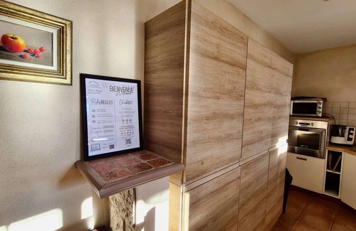 Chateauneuf-du-Pape Apartment | Experience Comfort at Carpe Diem with Family-Friendly Amenities