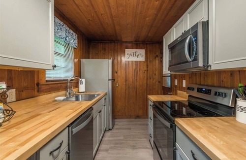 Chimney Rock Cabin | Perfect Cabin Retreat in Chimney Rock – Steps to Town!