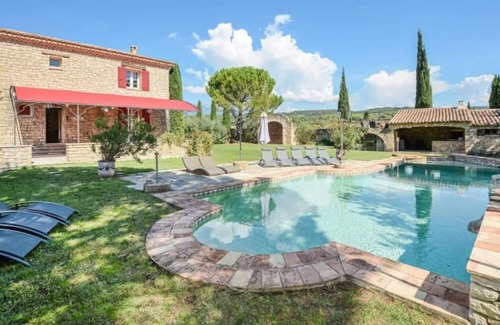 Saint-Pierre-de-Vassols Villa | Welcome to Your Ideal Getaway with Ocean Views & Spa