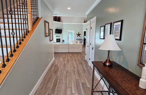 Foley Cottage | Welcome Home. min from the sandy beaches. 5br/4.5bth