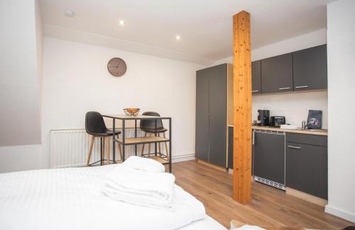 Winterberg House | Welcome in - Groepsaccommodatie met terras en berging
