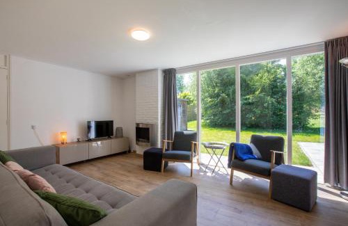Wolphaartsdijk House | Inlaag 20: Family-Approved, Pet-Friendly Hotel Escape