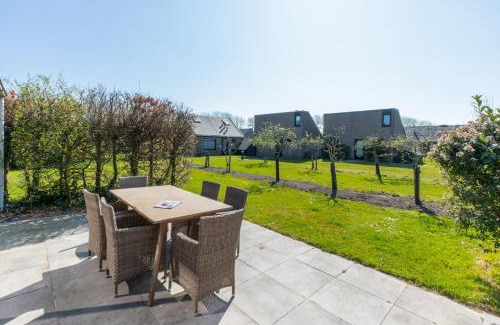 Westenschouwen House | Family-Friendly Getaway at Vakantiehuis Haaijmanweg 5