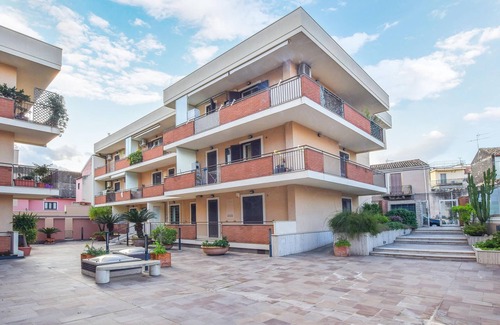 Fiumefreddo di Sicilia Apartment | Discover a Family-Friendly Oceanfront Vacation Apartment