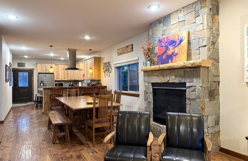 Grand Lake Cabin | Scenic Lake/Mountain Views & Easy Access to Grand Ave!