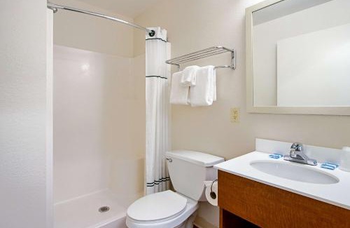 O'Fallon Hotel | Budget-Friendly Welcome Suites in O'Fallon with Kitchen Access