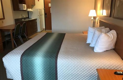O'Fallon Hotel | Budget-Friendly Welcome Suites in O'Fallon with Kitchen Access