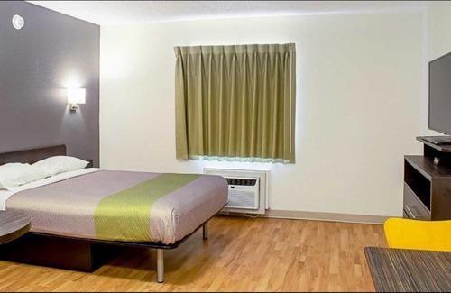 Springdale Hotel | Convenient Welcome Suites Springdale: Pet-Friendly Getaway