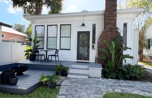 St. Augustine Apartment | Welcome to a sketch-book-like themed studio!