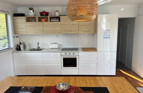 Coles Bay Apartment | Discover The Coles Bay Shack: Ideal Family Escape in Nature