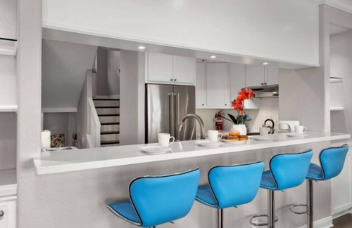 El Lago House | Welcome to Bayfront Bliss!