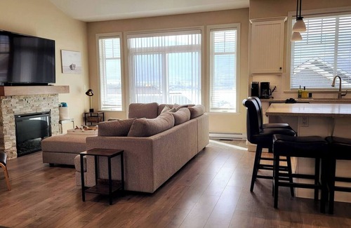 Okanagan-Similkameen House | Pet-Friendly Bordeaux Cottage with Pool and Golf Cart