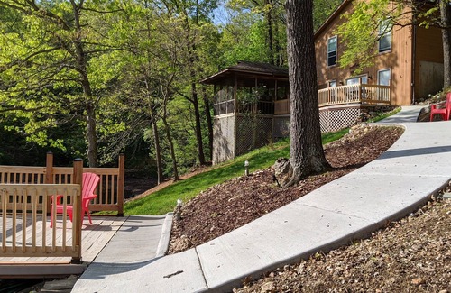 Osage Beach Cabin | Experience the Cabin at the Ozarks: Rated 9.8/10