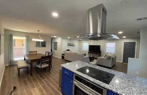 Oklahoma City House | Discover Camelot: Family-Friendly Retreat Near OKC Activities