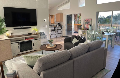 Palm Island House | Welcome to Casa Verde @ Paradise Found! Sunny 2br retreat w/pool on Palm Island