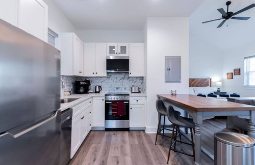 Bluffton Apartment | Pet-Friendly Old Town Loft Studio with Pool & Breakfast