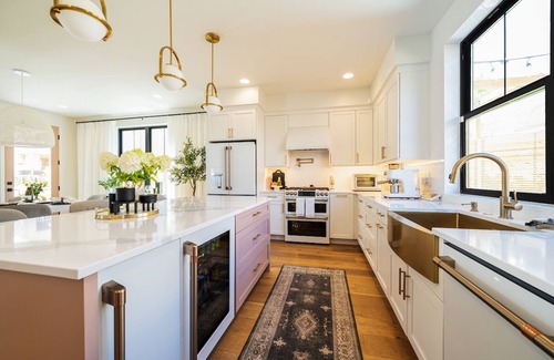 Chelan House | Discover Coco Chelan: Family-Friendly Retreat with Spa