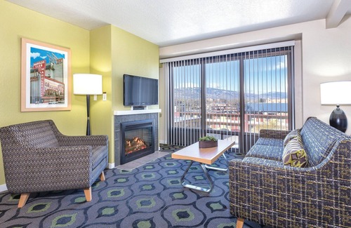Downtown Reno Resort | Experience Fun and Relaxation at Our Premier Hotel