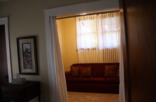 Dixon House | Experience Grandma's House: Ocean View & Spa Await You!