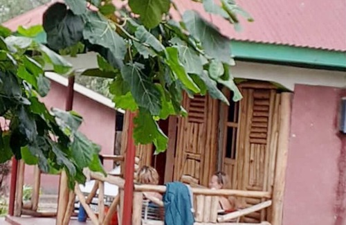 Kitojo Cottage | Discover Green Home Cottages & Campsite with Pool Access