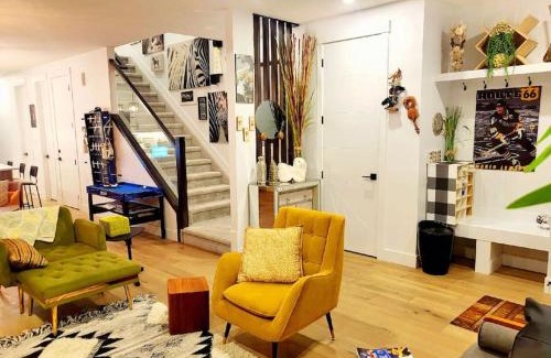 Whyte ave House | Discover Happy Place: 4-Star Retreat with Spa & Dining