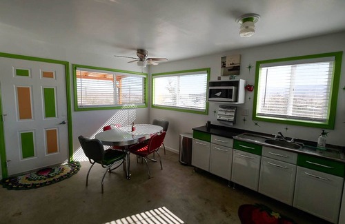 Indian Cove Cabin | Experience Hartsville: Eclectic Cabin with Breathtaking Views