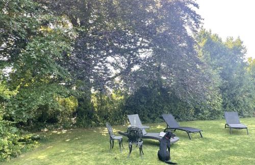 Somerton Apartment | Discover Mount Somerton Apartments - Guest Rated 9.8/10