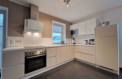 Hilgenriedersiel House | Discover Hilgenhuus: Oceanfront Bliss with Top Amenities