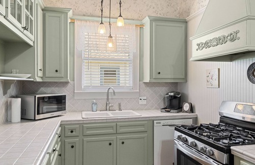 Humble House | Discover Humble Inn: Your Cozy Retreat in Humble, TX
