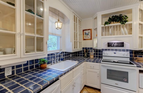 Mount Dora House | Discover Hummingbird Cottage: Spa Retreat in Mount Dora