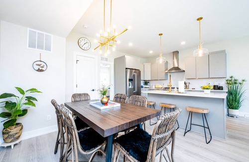 Saint Joseph House | Discover "It's a Shore Thing" - A Waterfront Retreat