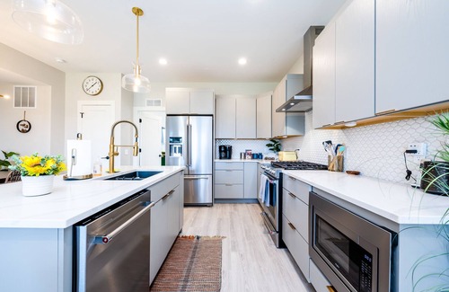 Saint Joseph House | Discover "It's a Shore Thing" - A Waterfront Retreat